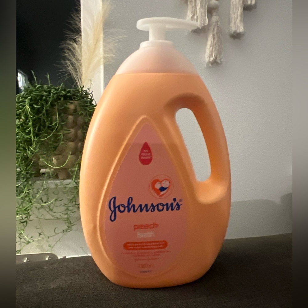 Johnson's Baby Bath Peach No Tears Never Opened